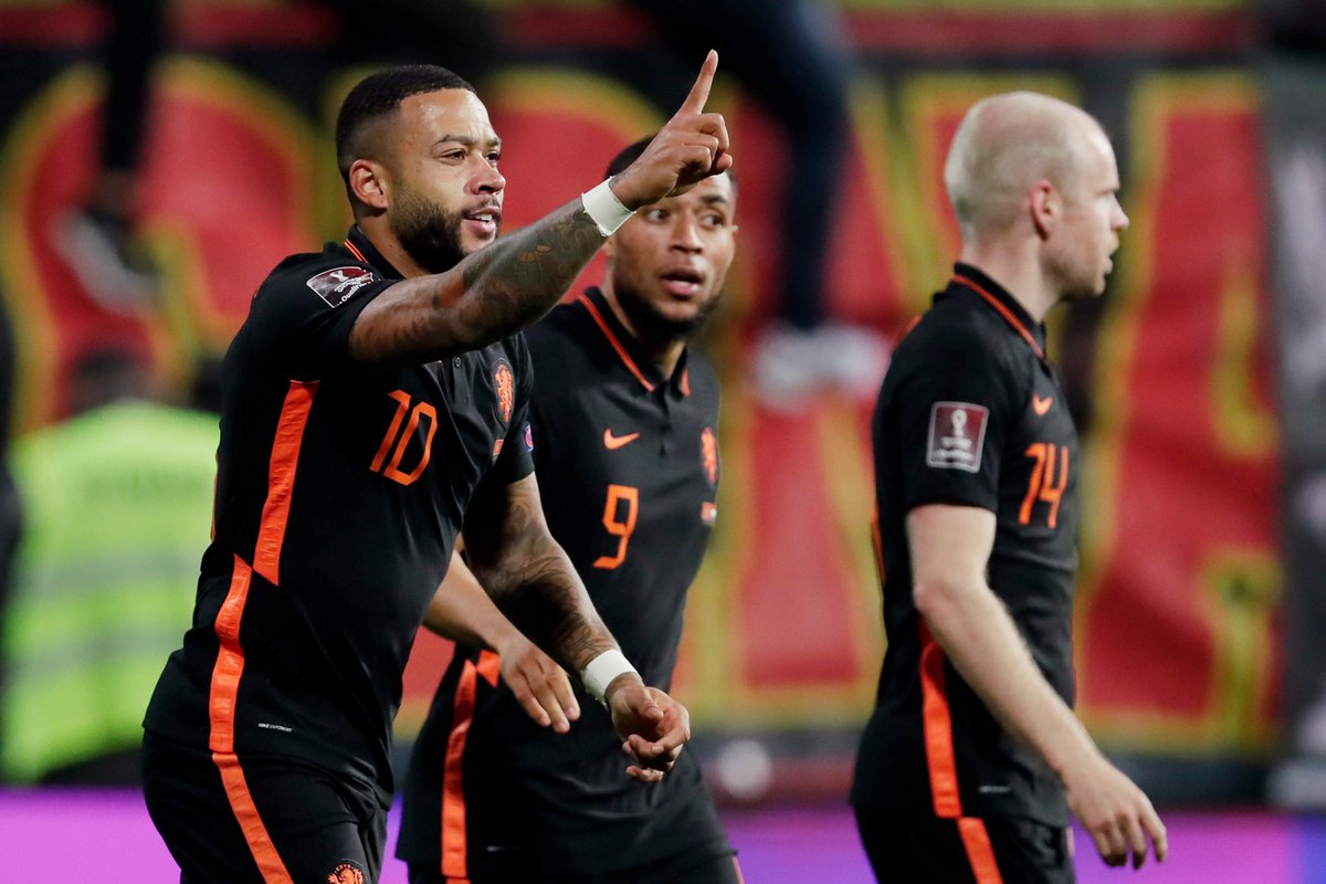 KhelNowWF's tweet photo. With his brace against, #memphisdepay is now the 4οΈβ£th joint-highest goalscorer for the #Netherlands π³π±
Dennis Bergkamp (37)
Arjen Robben (37)
Memphis Depay (37)
In Legendary Company. π
πΈ @EURO2024
#Depay #monNED #WCQualifiers2022 #WCQ https://t.co/5BvlNcurW6