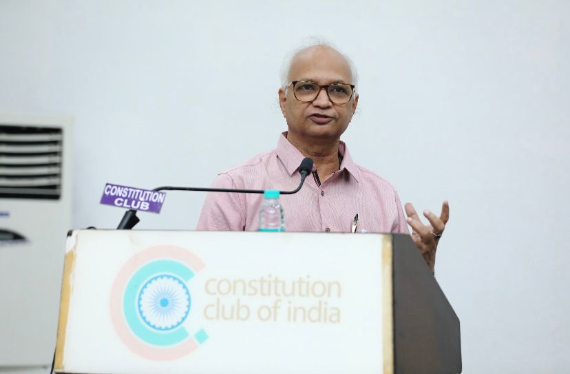DadidadaF's tweet photo. We thank Dr. A.K. Singh, President Geriatric Society of India for gracing the National Conference on Geriatric care and #DadiDada Gaurav Samman 2021 as the Key Note Speaker on Geriatric Care. He talked at length about the need for a geriatric healthcare policy in the country. https://t.co/P8EKzyoLZu