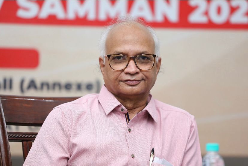 DadidadaF's tweet photo. We thank Dr. A.K. Singh, President Geriatric Society of India for gracing the National Conference on Geriatric care and #DadiDada Gaurav Samman 2021 as the Key Note Speaker on Geriatric Care. He talked at length about the need for a geriatric healthcare policy in the country. https://t.co/P8EKzyoLZu
