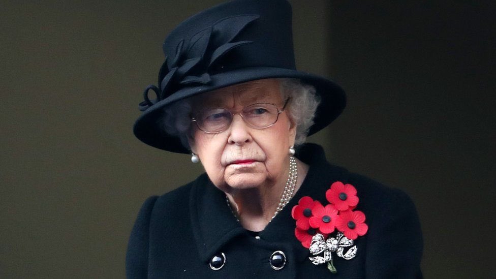 benhowlettuk's tweet photo. Sorry to hear The Queen is too unwell to join the #RemembranceSunday service at the Cenotaph today. The whole country is sending their thoughts and prayers for a speedy recovery. #QSTQ https://t.co/WtyVchC6rm