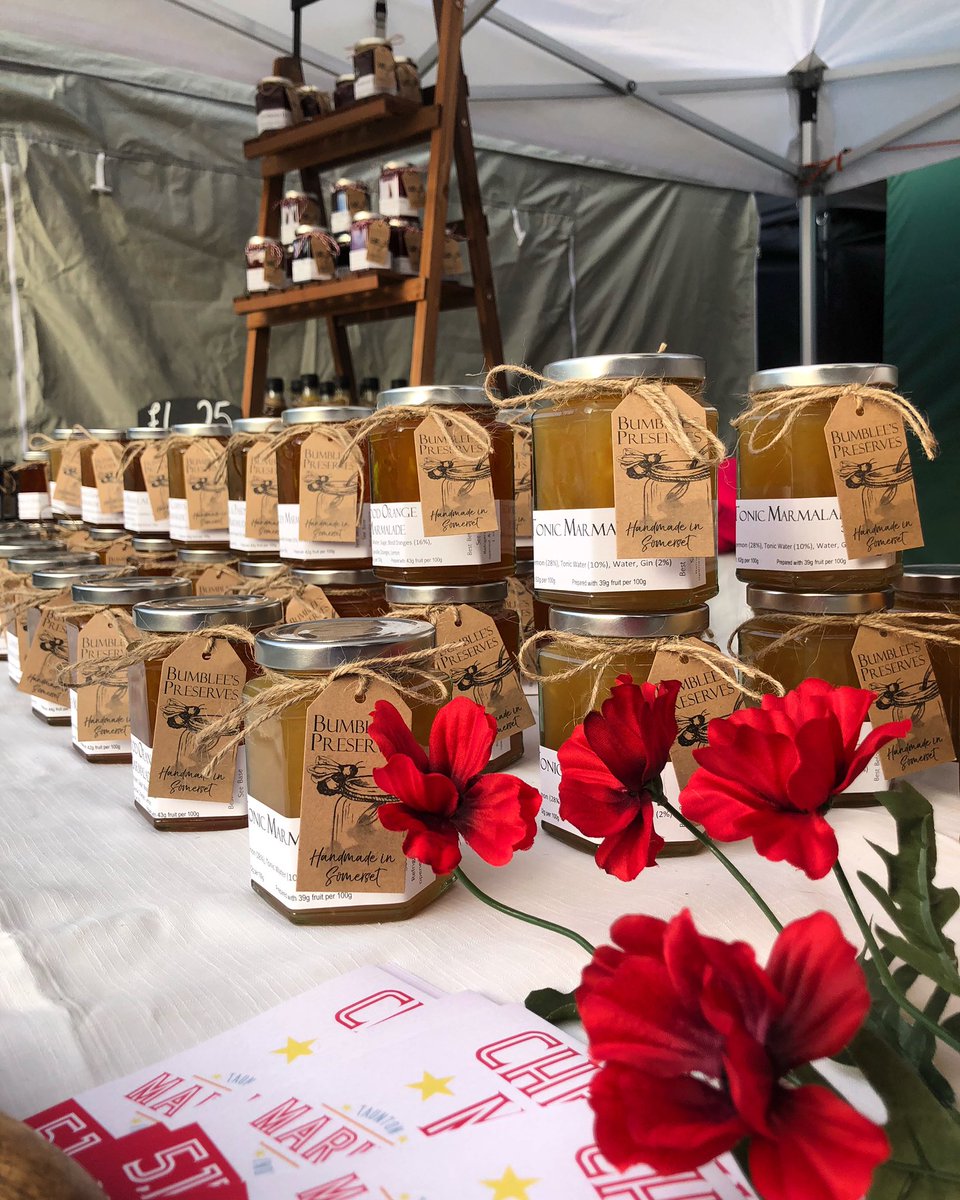 All set up &amp; ready for <a href="/tauntonmarket/">@Tauntonmarket</a> on Castle Green today from 10-4 

Poppies adorning the stall for #remeberanceday 

Look forward to seeing some of you later.

Have a wonderful Sunday dearest all

Francine x

#taunton #RemembranceSunday #TauntonIndieMarket #marketday