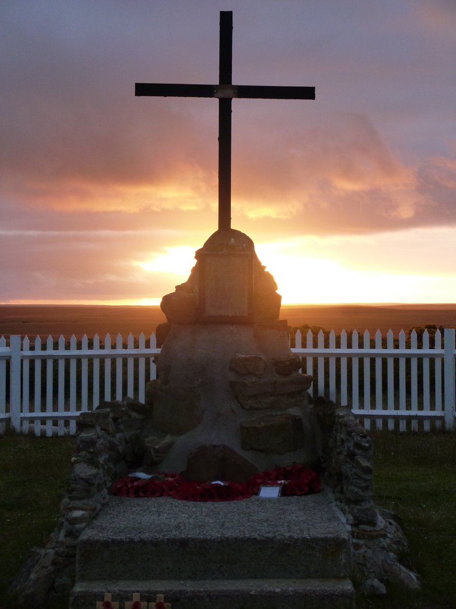 At The Going Down Of The Sun.

Remembering the dead of both sides.

2 Para Memorial, Darwin Hill, Goose Green.

#lestweforget2021