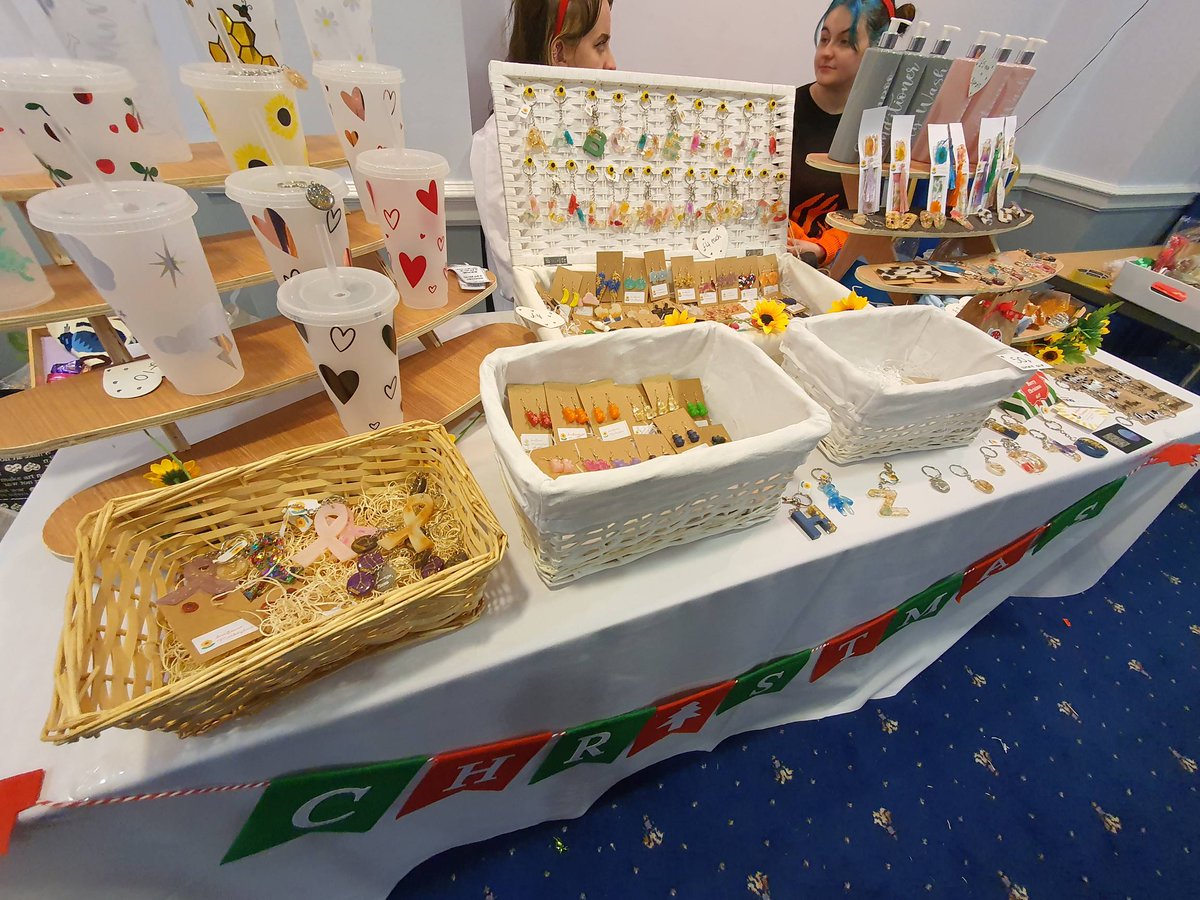 SindleshamCourt's tweet photo. Great to see so many fantastic stalls at yesterdays Christmas fair at @SindleshamCourt  

Great news... the fair continues today, come and take a look!

#Christmasfair #sindleshamcourt https://t.co/AuBffojQV6