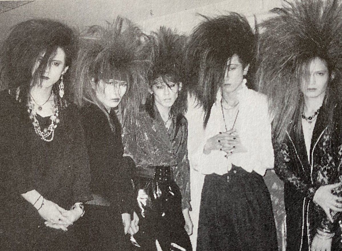 ☾ luna sea gallery on X