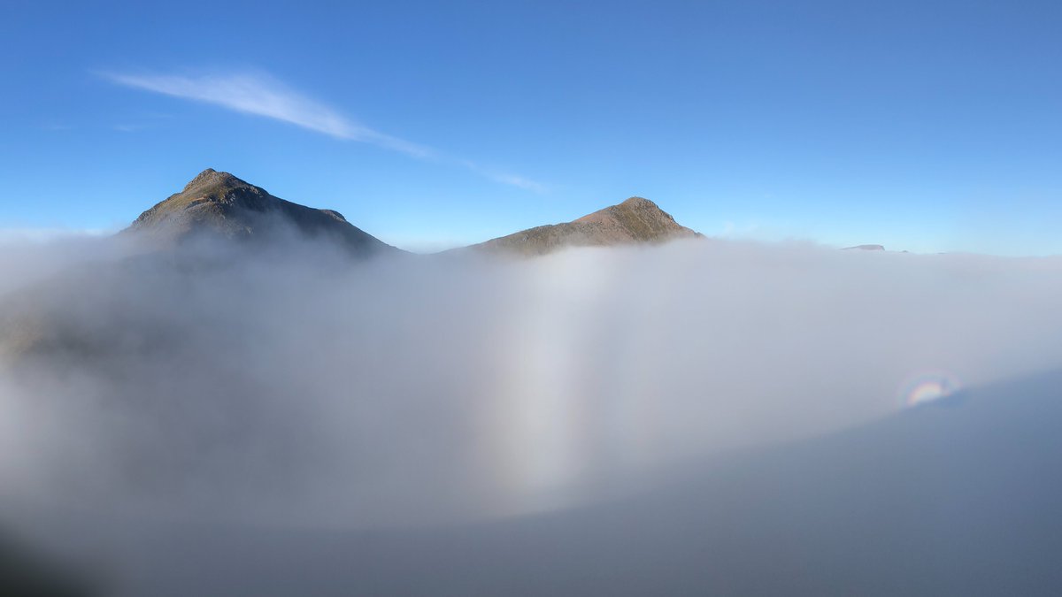 steamingboots's tweet photo. A few more snaps from yesterday,  up above the clouds in Glen Coe #glencoe #tempinversion #mountains https://t.co/VDGdsQ2S4Q