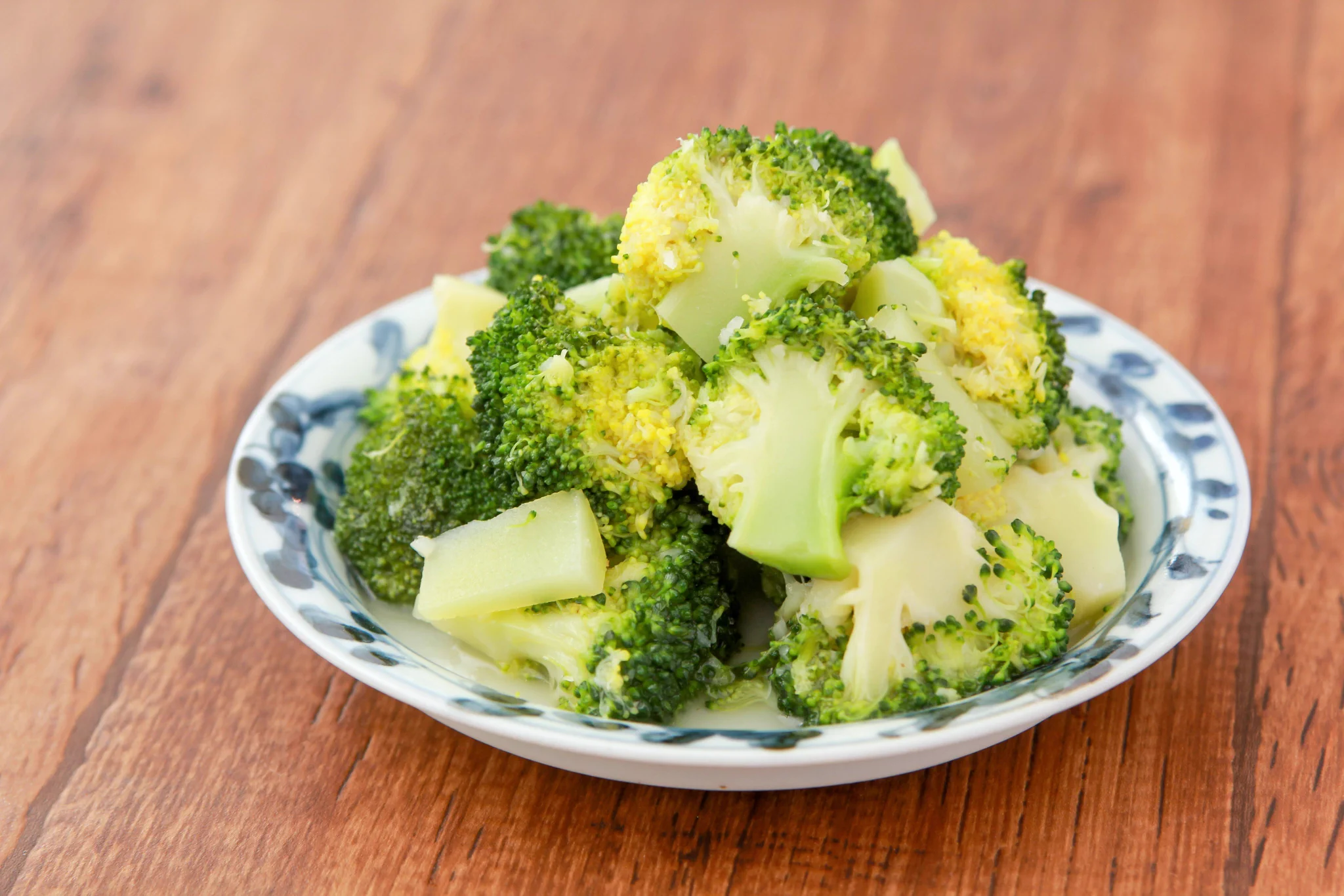 1株があっという間になくなっちゃう？！ブロッコリーのとっても美味しそうな食べ方！