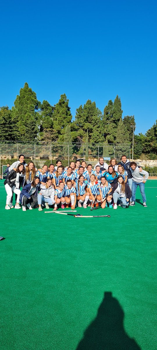 clubegara's tweet photo. Medalla de bronze per les noies de l'@EgaraDHF 🥉

1-0 contra el Taburiente que val per pujar al pòdium de la Copa de la Reina. 

Moltes felicitats a jugadores i staff. Molt bona feina 👏🏽👏🏽 https://t.co/KiwyflzfFG