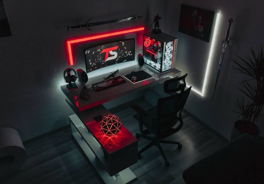 GlobalLianli's tweet photo. The red and white setup of our dreams. Congratulations on the Seal of Approval @v.zvezdan https://t.co/fk0P6AKfW3