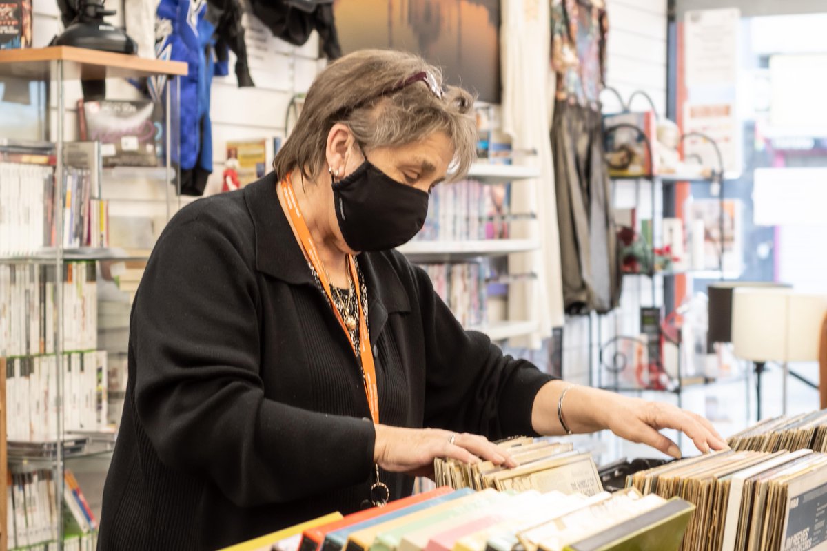 SFHUK's tweet photo. Since opening up after lockdown, our shops have lost 50% of their volunteers. 

We are desperately seeking new people who can help keep our shops running and raising money for the Hospice. 

If you can donate a few hours, we'd love to hear from you! Visit: https://t.co/jiDyx0GOD6 https://t.co/C57fhc6pFD
