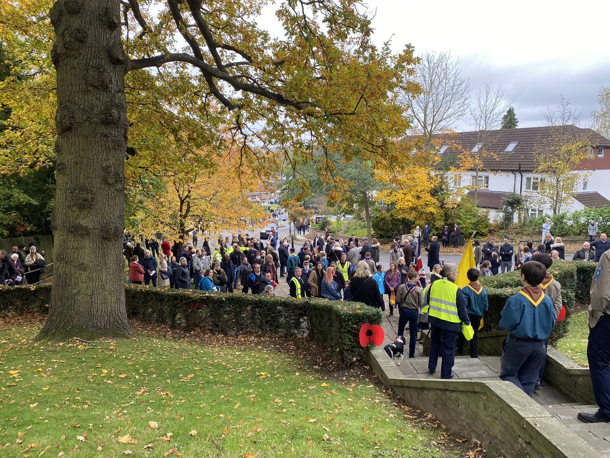 Great honour to lay a wreath on behalf of <a href="/RCLangleyPark/">Rotary in Langley Park</a> at the War Memorial in West Wickham  today, along with a large number from the uniform organisations and local residents. Thank you Rev Ian Hamlin &amp; <a href="/RCWestWickham/">Rotary West Wickham</a>!