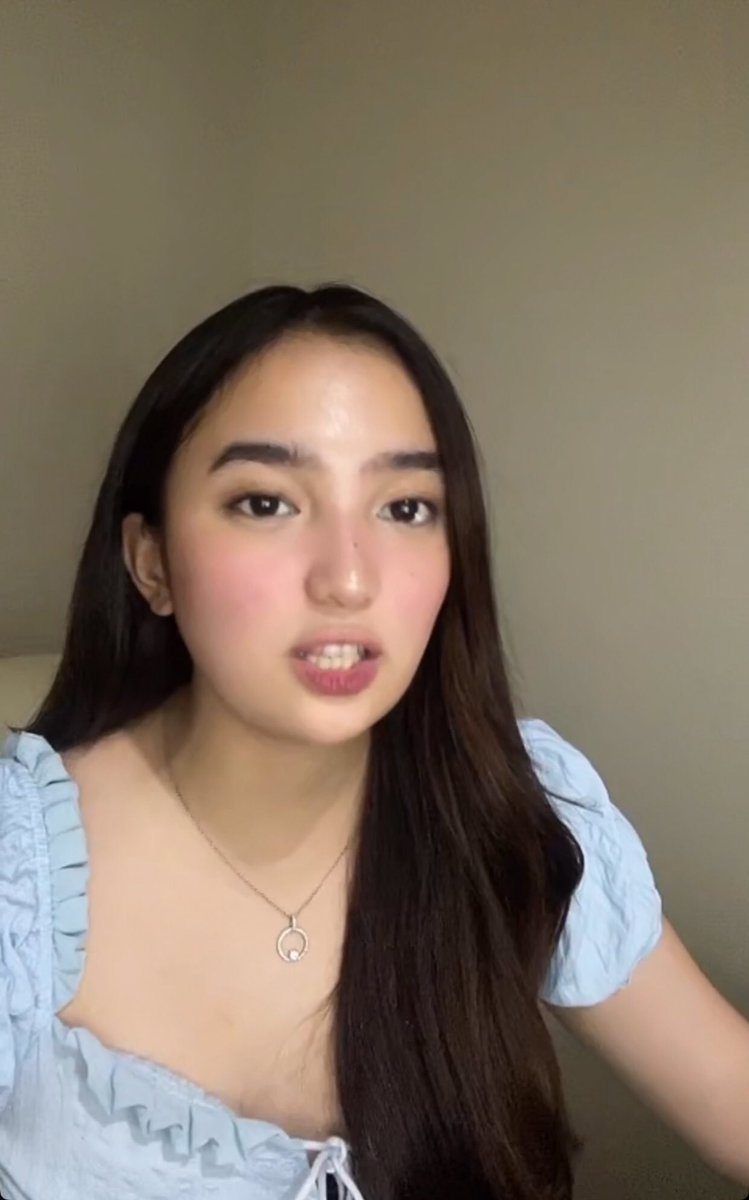ayeesunshines's tweet photo. Thank you sa mga nagsupport kay @ayeeshacervants simula pa 🙏🏻❤️ Sana wag nyo pabayaan si ayee and sana samahan nyo kaming supportahan siya hanggat kaya natin ❤️ We love you Ayee! Proud kami sa lahat ng blessings na natanggap mo this year 😉 Sana more projects to you 🙏🏻 https://t.co/h6J0uhTtye