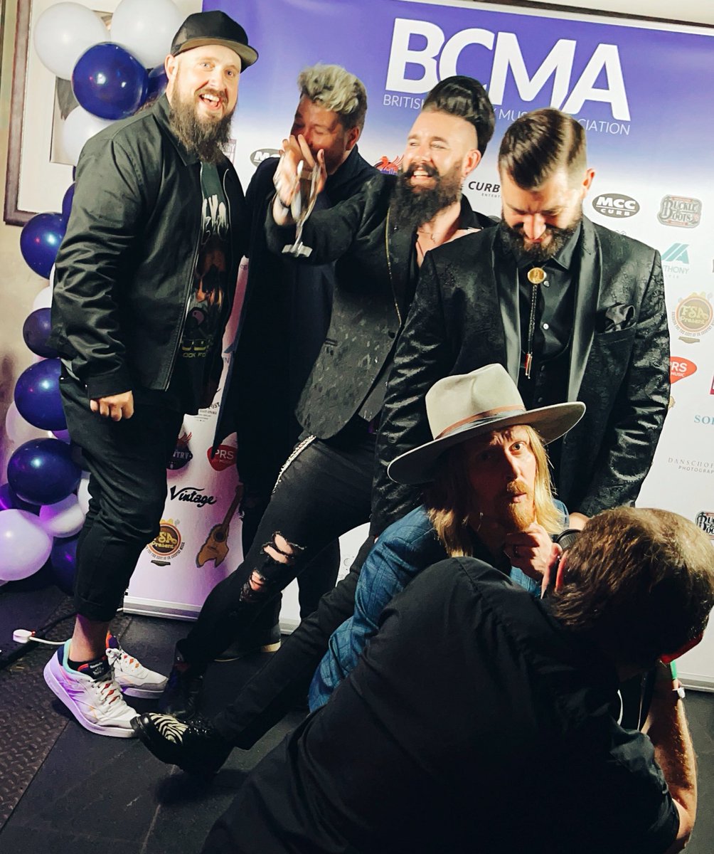 MattSpracklen's tweet photo. About last night… 🏆 @BritishCMA #BCMAAwards https://t.co/OOJjFYG9kf