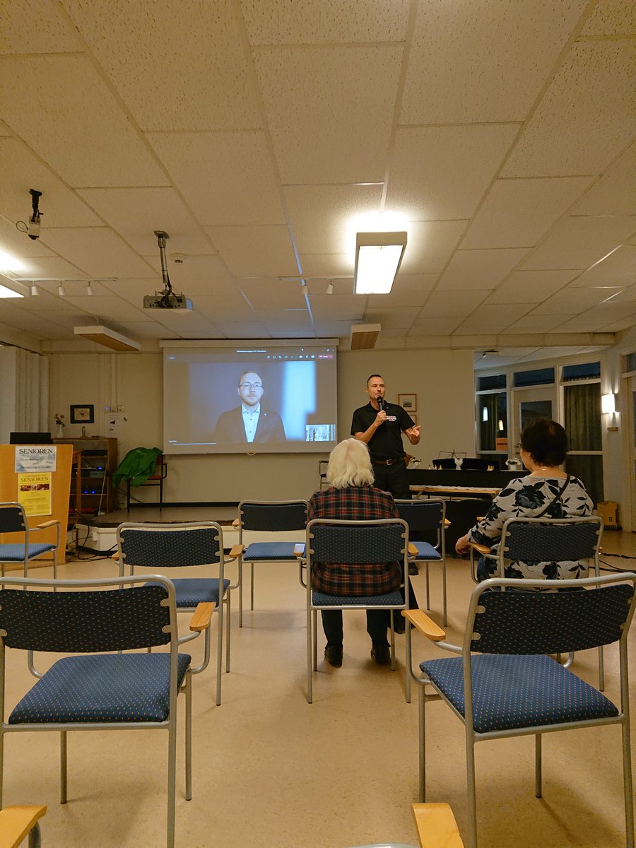 utflyktsverige's tweet photo. Världsdiabetesdagen i Hässleholm. #diabeteskampen https://t.co/vRormLPQZn