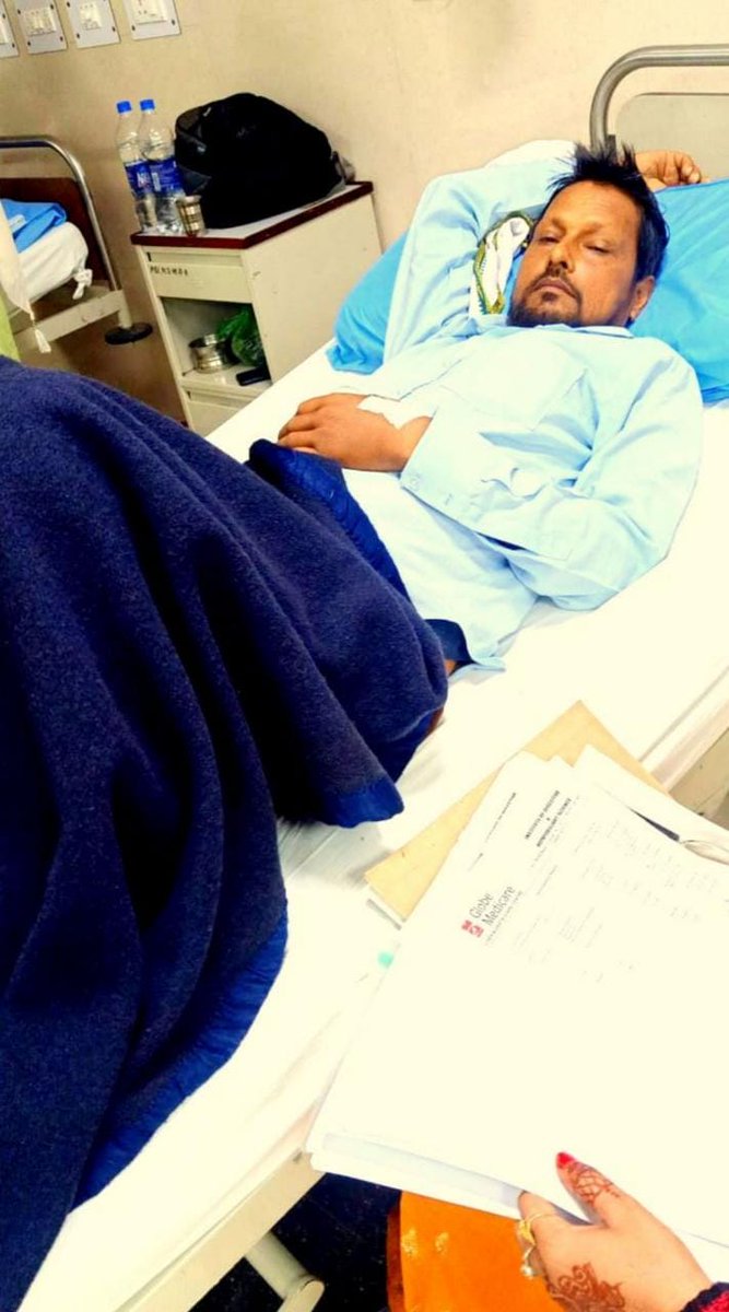 David96882528's tweet photo. My father named Manoj Kumar urf Dharmendra Kumar is Suffering from liver cirrhosis last 9 months.Dr adviced me for urgent liver transplant but I can't afford it.currently my father admitted in SGPGI Lucknow hospital.Plz help to save my father life.🙏🙏🙏@SonuSood
@SoodFoundation https://t.co/UPF7w6bS1o