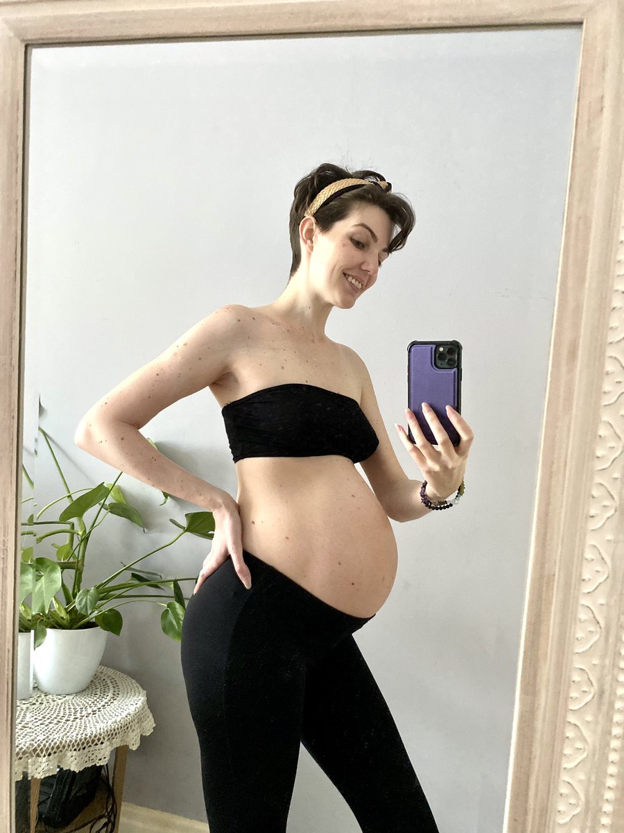 ZahirahEvitt's tweet photo. 33 weeks π€°π» & counting π
Uhh I feel like Iβve got a basketball π now π
Our little girl is about the size of a pineapple π at this stage
Full caption on insta, fb & VERO
#pregnancy #thirdtrimester #pregnancyprogress #updates #babygirl #mummy #mummyblogger #mummydiaries https://t.co/zpjHMyzI5h