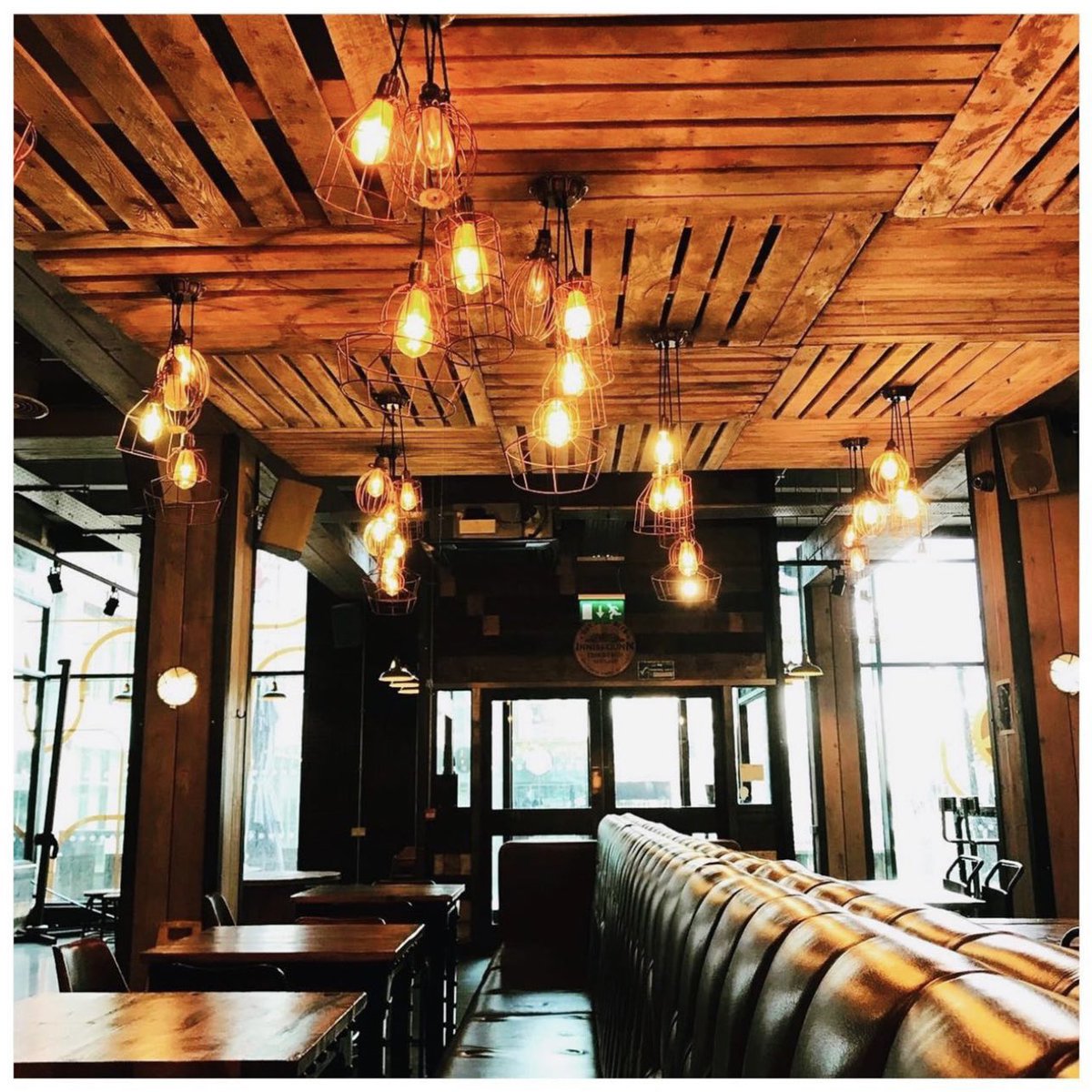 We’ve got your Sunday chill spot sorted 💥🙌🍺🍔

#gasworksfs 
#gasworksmanchester 
#firststreetmcr 
#gasworksbrewbar 
#manchesterbar 
#manchester 
#manchesterbarsandpubs