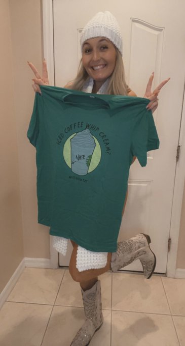 2 pic. On my way to @FlyTPA to go to @NashvilleTenn to see @natebargatze at the Grand Ole @opry! 😆🤍🧋🎭🎫