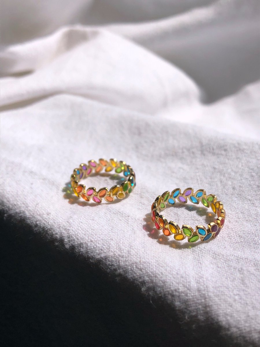 Oddly_Parfait's tweet photo. 🌈프라이드 플래그 나뭇잎반지 11월 주문 오픈!🌈

원하는 프라이드 플래그를 나뭇잎반지에 넣어보세요!🌈💖
실버 컬러는 현재 품절로, 로즈골드와 골드컬러 주문 가능합니다😉!

🌿알티+팔로우 한 분 추첨하여 원하는 나뭇잎반지를 보내드릴게요!✨

✨구매: https://t.co/aHRYaSH2Qu https://t.co/K50TfFR0D4