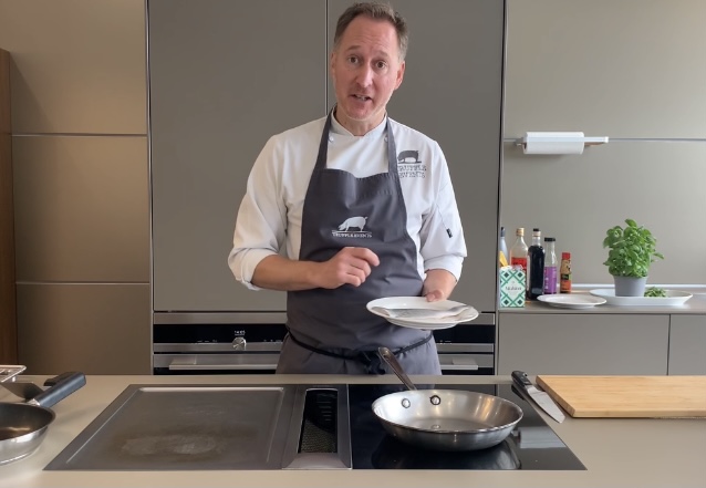 Tristan from Truffle Events is back for the last time showing us another delicious recipe cooked on the @BORAGmbH Professional. Convenient for a quick meal after a hard day at work without reaching for the takeaway menu. Check it out here. youtu.be/z511tVTUlv4