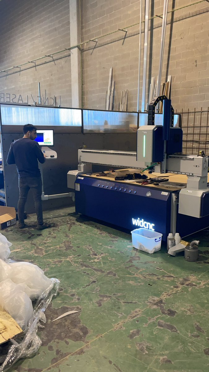 pdfcluster's tweet photo. #new #machine #cnc #corte #widcnc #innovation #barcelona #wood #servicio #pdfcluster #Espana #Retail #fresadora #granformato https://t.co/Z3H6r6TfQ7