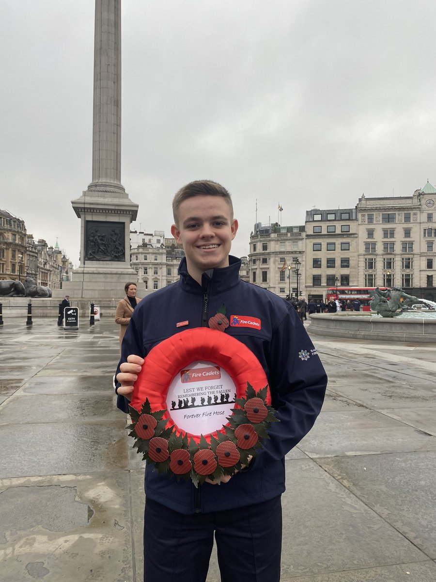 lisakitchen2806's tweet photo. Noah kitchen representing South Yorkshire fire cadets in #london at the #RemembranceSunday @StocksbridgeHS   #veryproud https://t.co/x1m6bFM6Dn