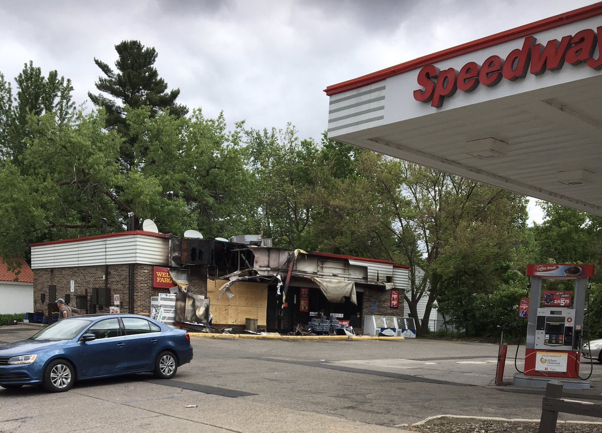 billysandytodd's tweet photo. Do you know who’s communities #BLM burns down?
BLM burns down black communities like ours in the Twin Cities & the @DNC bails our the BLM terrorists who burned down black communities.
#BLMIsRacist https://t.co/C0qEP1yo3i