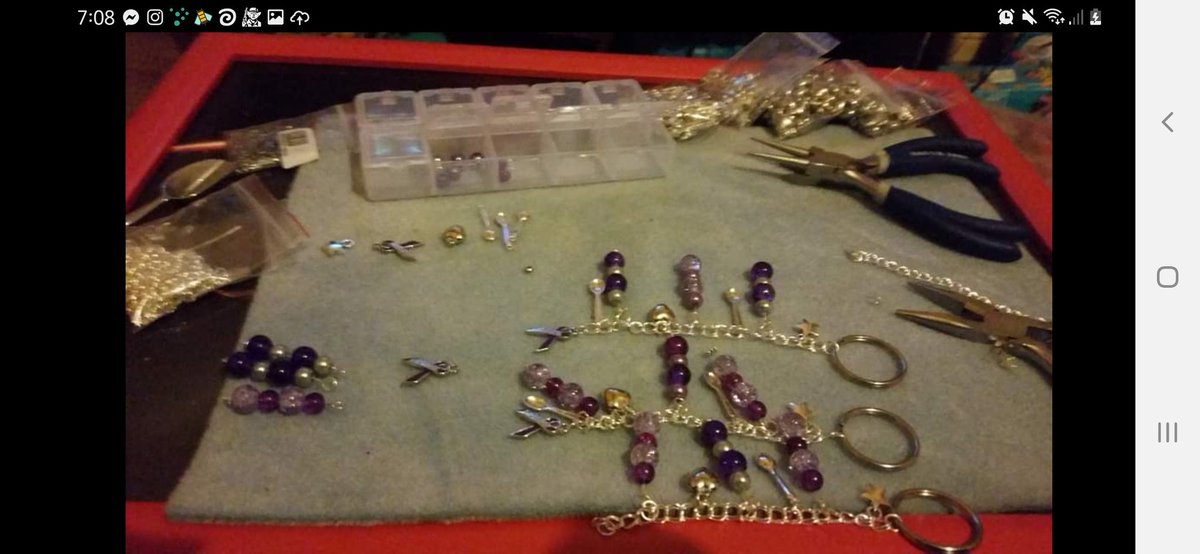 Wolf_Fleuret's tweet image. Throwback to when my phone was shit but I was so fucking proud of myself for teaching myself how to make keyrings and I still am oy now I can do so much more. #artistsupport #supportyourself #selfpromosaturday #jewellerymaker