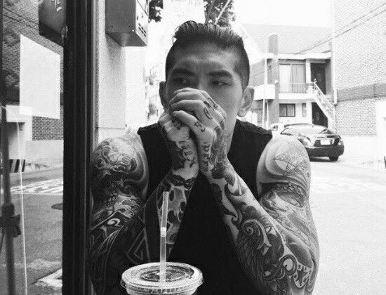 #ss / #SeductiveSunday 

              Like For A DM
          Retweet For A Nude

"Woo had some fun with one of his sons. He was fucking tight like always. Gonna breed him and then go to the youngest of his sluts after"

Who is the youngest?