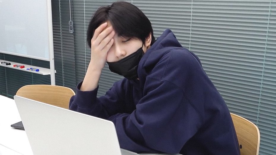 jungwonpic's tweet photo. sleepy 😴 #JUNGWON #정원 https://t.co/3lCbM3hkrU