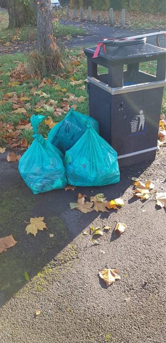 Amazing work by Jackie and family:

“Three bags left at bus stop on altrincham road/westage gardens. Picked from westage. Got kids helping this time. 👍👍”

November count 181
Annual 9,564 🧤

<a href="/MccFionaW/">Fiona Worrall</a> <a href="/ManCityCouncil/">Manchester City Council</a> <a href="/KeepBritainTidy/">Keep Britain Tidy</a> <a href="/CllrTR/">Tracey Rawlins</a>