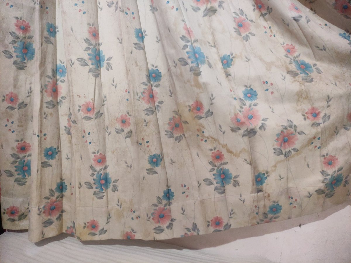 deepakbuzz's tweet photo. @oyorooms @NHM_TN

Hi Team,

I have booked hotel in Coimbatore for 5 members, but room is so dirty and not cleaned. During this Pandemic I'm having worst experience with worst room.. Please help me to get the refund Or Please move to different property

Booking ID: HRP87264 https://t.co/gi2Ax28FwA
