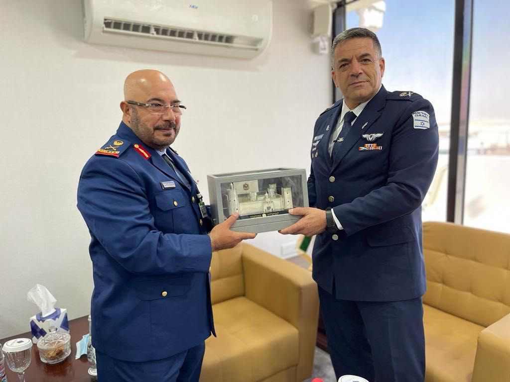 قائد سلاح الجو يختتم زيارة الى الإمارات   حيث قام الميجر جنرال عميكام نوركين