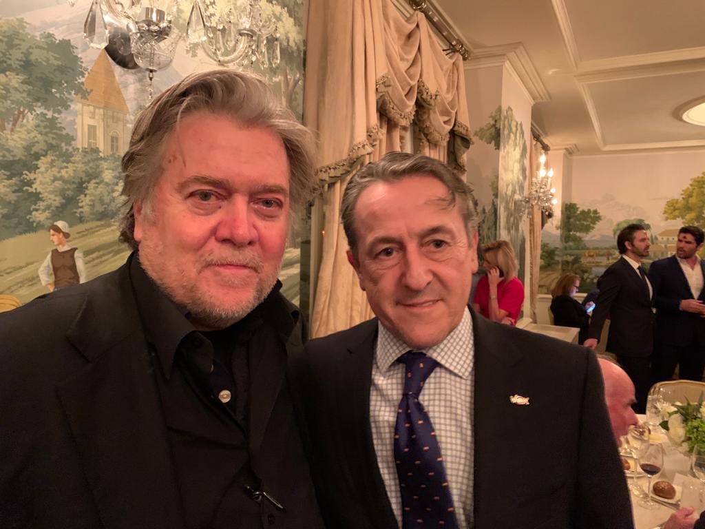 TheCatboyOMG's tweet photo. @sextaNoticias Asesor de VOX https://t.co/IaKMCmK1jo