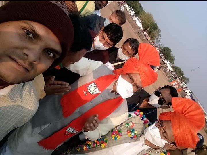 <a href="/ChouhanShivraj/">Shivraj Singh Chouhan</a>  <a href="/OfficeofSSC/">Office of Shivraj</a> यशस्वी मुख्यमंत्री आदरणीय मामाजी,
 सभी चयनित शिक्षक स्कूल पहुंच चुके है,
 यह आपकी इच्छाशक्ति की वजह से हुआ,
 हम आपके सपनो का मप्र बनाएंगे, 🙏🙏