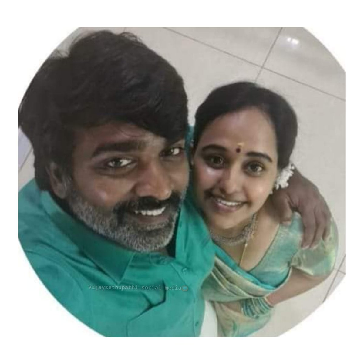 KdVicky10's tweet photo. இனிய திருமண நாள் வாழ்த்துக்கள் அண்ணா..🙏

#Makkalselvan @VijaySethuOffl #Jessie
@MakkalSelvanFC @kumaran_VSP https://t.co/FUblYsGY5g https://t.co/xuFtGtRLrB