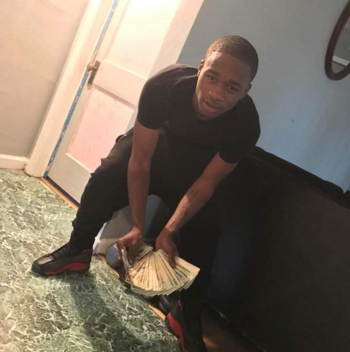BbyBoogieFrmDaL's tweet photo. I put my trust Inna nigga n he got down on me 1 tyme,maybe 2 times but the third time I swear ima bless him🤫🙏🅿️ #2heartless #BbiBoogie🦍 https://t.co/m4ehPmgmvX