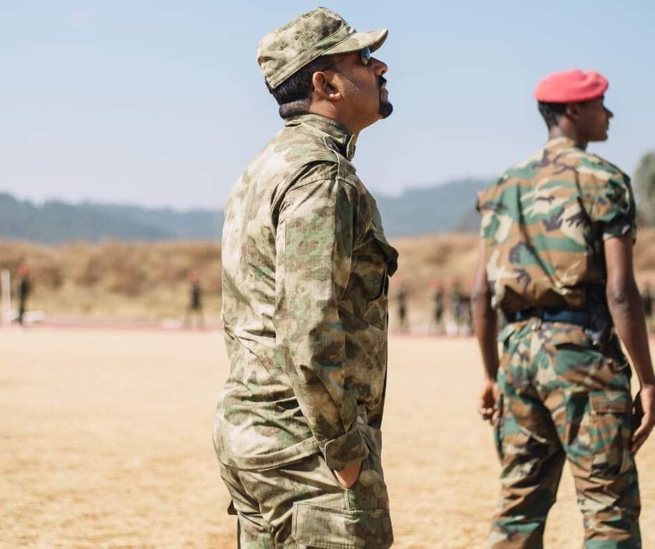 abiy_fans's tweet photo. #Ethiopia |📌 "ኢትዮጵያን ለማፍረስ የተባበረው ሃይል፣ ኢትዮጵያን ለመዋጥ የተባበረው ዘንዶ በርቀት ሳይሆን በጣም በቅርብ ተወግቶ፣ ወድቆ፣ ፈርሶ ኢትዮጵያም ለምልማ፣ ባንዲራዋን ከፍ ብሎ የምናይበት ጊዜ ይመጣል፡፡"💪

ጠ/ሚ ዶ/ር ዐቢይ አህመድ https://t.co/yMzjmWZI9s