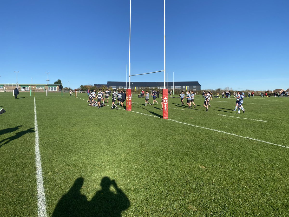 MichaelConnor06's tweet photo. This weeks U15s Development league takes us to @barrymandjrfc with
4 teams and 55 players enjoying great running rugby in glorious November weather πΉ#rememberancesunday #thanksforhosting https://t.co/vfD8Q73T5F