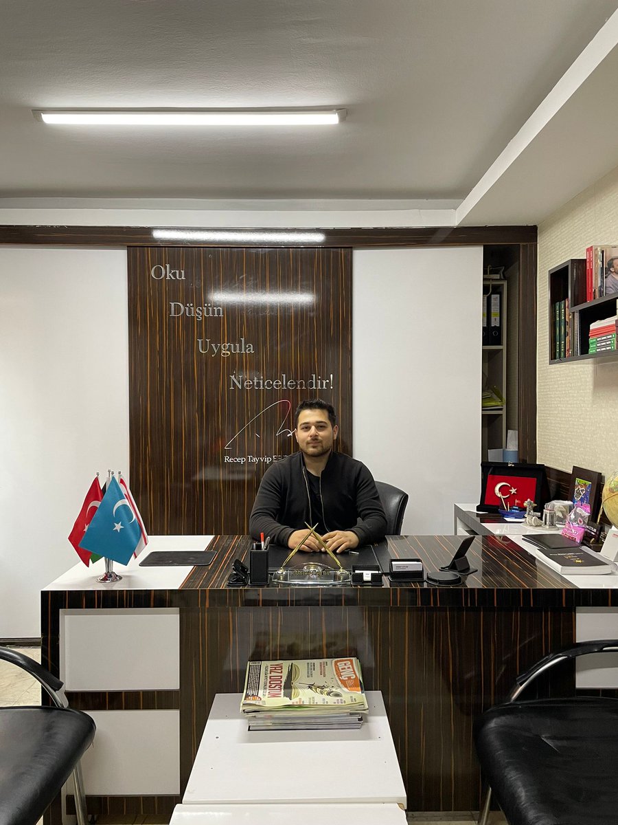 akcankayagenc's tweet photo. #MarkaGençlik Yuvada 💪

"Dünya dört şeyin üzerinde durur. Bilgelerin ilmi, yücelerin adaleti, haklıların duası ve yiğitlerin cesareti."

Günün Nöbetçisi : @enesboran7

@eyupkadirinan
@burakyildiz06
@mustafahasgul
@muratceylan_tr https://t.co/6sLQd7299E