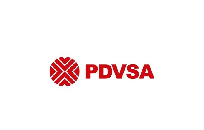 PDVSA's tweet photo. 🇻🇪👩‍🚒El equipo de bomberos de la Refinería El Palito conjuntamente con sus colegas de Pequiven, Planta de Distribución Yagua y  Puerto Cabello, logró controlar de manera oportuna incendio de baja magnitud por desechos. https://t.co/DI4GrMtuCz
