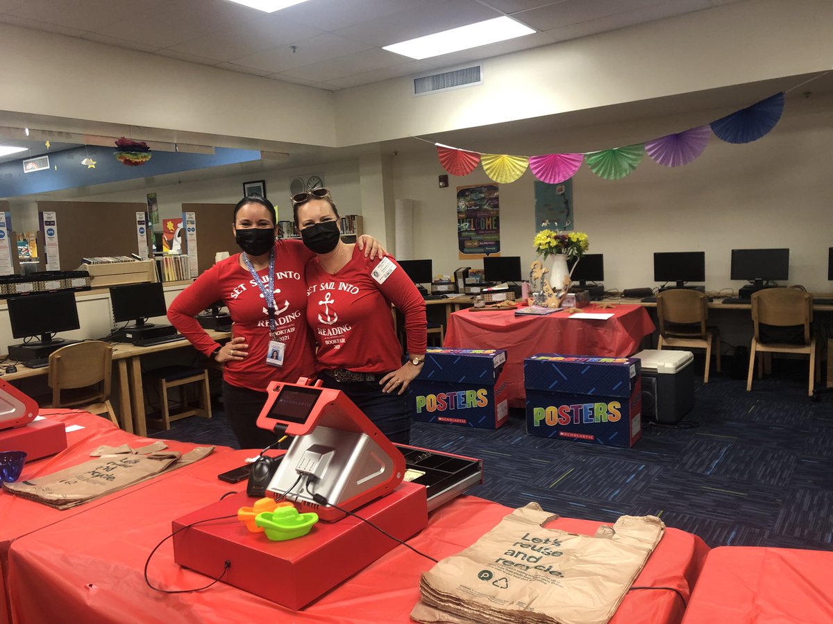 hdevaughn's tweet image. The Manatee Bay Book Fair was back❤️Thanks to our PTA, parents, teachers, students, and partners for making this a huge success! @ManateeBayElem @ESCadre9