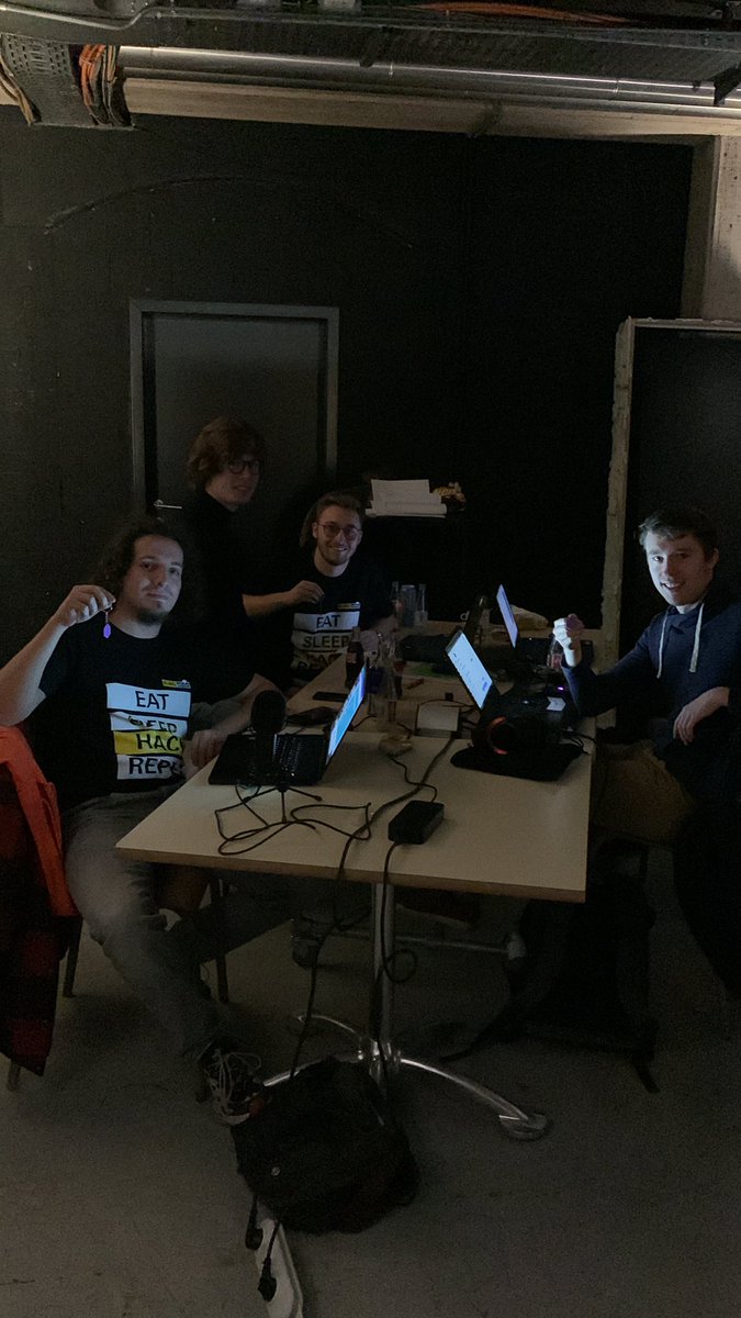 coebar1's tweet photo. Distributing the exclusive #blingathon NFTs to the teams here in Brugge. Awesome! Thanks for coding on top of EW-DOS stack and switchboard. Who’ll get a Diamond? @energywebx @howest https://t.co/baC3v3NJn4
