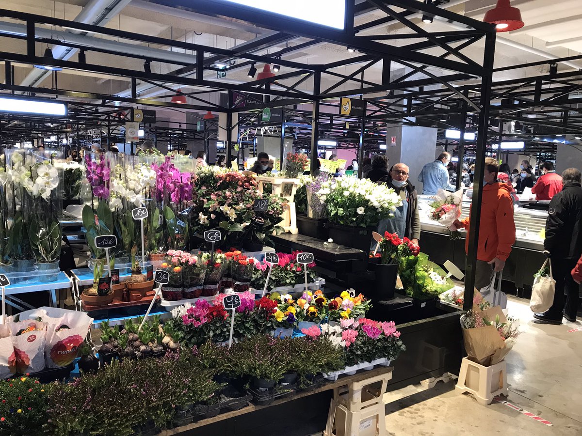 Très bon accueil en ce dimanche matin au marché Henri Barbusse à #Levallois #5ansdeplus