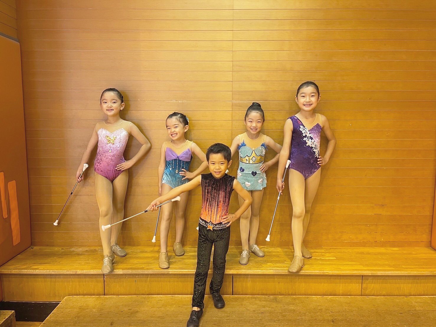 Follow Kbracing Baton S Kbracingbaton Latest Tweets Twitter