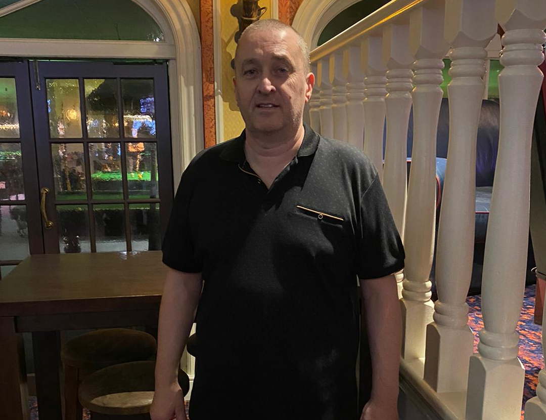 🏆 CHAMPION | Wayne Brown adds another title to his CV after winning the 2021/22 EPSB Seniors Tour Event 3.

In the held over final, Brown came back from 3-1 down against James Brown in the final, eventually winning on the black ball in the deciding frame.

#EnglishSnooker 🏴󠁧󠁢󠁥󠁮󠁧󠁿