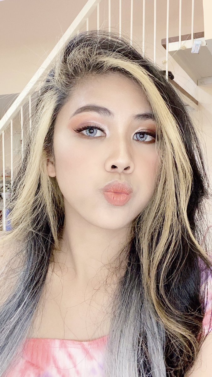 rainbubbles20's tweet photo. Hi ✨ https://t.co/IdfGyst8ll