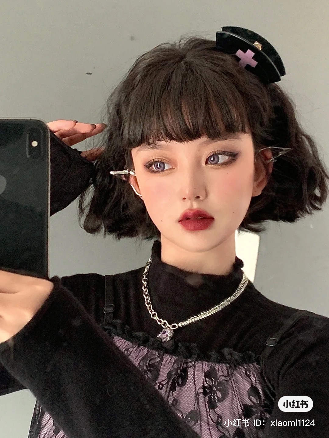 Twitter 上的 秘密 Mimi 中国コスメを1 3日でお届け 小悪魔ゴシックメイク ゴシック系のお洋服に合わせた小悪魔メイク 落ち着いたダークパープルを目尻に入れてお洋服との調和を取ると 統一感が出ます 中国メイク 中国コスメ T Co