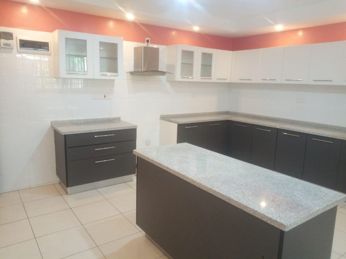 NAdienge's tweet photo. https://t.co/H9EiURf6AE
4 BR APARTMENT TO LET IN WESTLANDS @160K Per month. Call 0721760611 https://t.co/RecojphADn