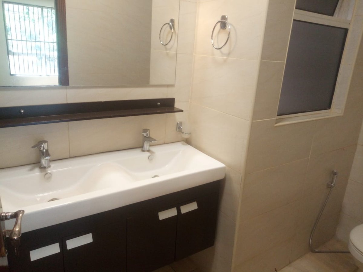 NAdienge's tweet photo. https://t.co/H9EiURf6AE
4 BR APARTMENT TO LET IN WESTLANDS @160K Per month. Call 0721760611 https://t.co/RecojphADn