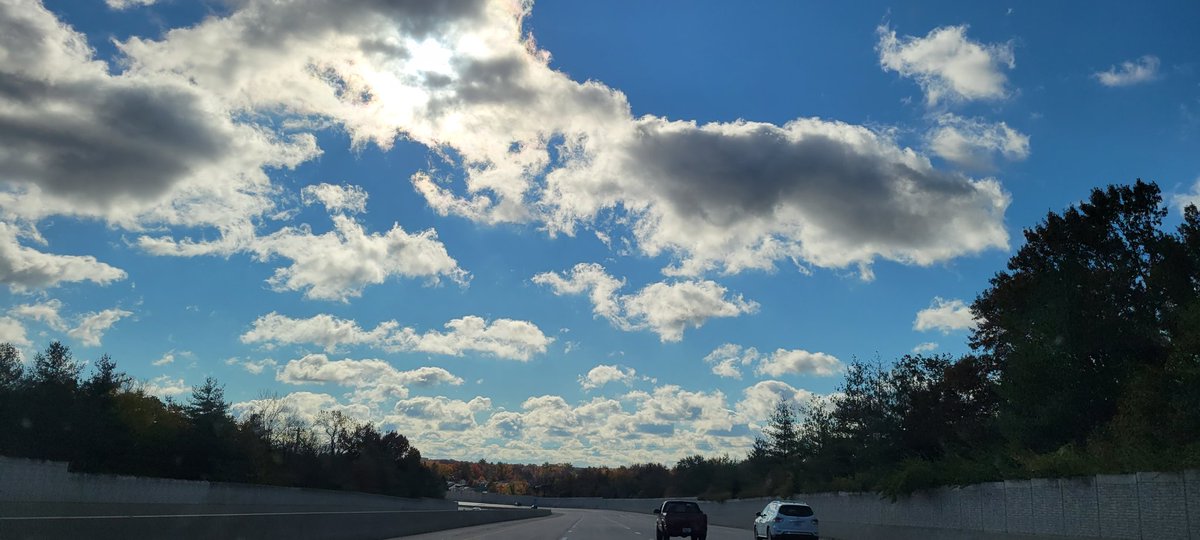 WildChild31's tweet photo. Beautiful morning drive feeling the love of spirit 💙 https://t.co/okFEgkOsQn